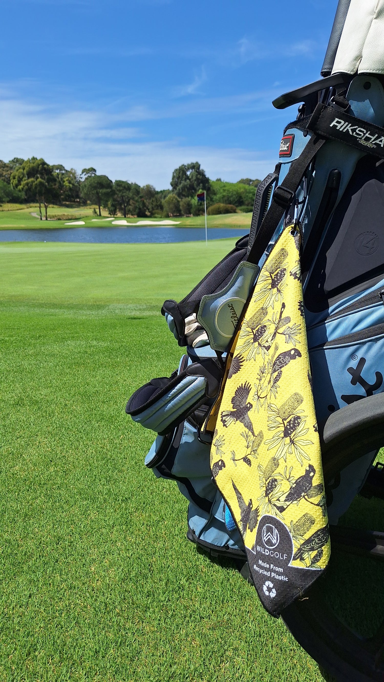 Wild Golf Towel - COCKATOO